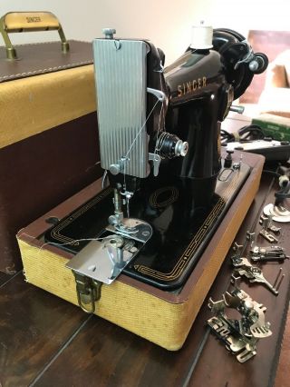 SERVICED Heavy Duty Vtg Singer Sewing Machine 99 - 31 Denim Leather Portable,  Gold 7