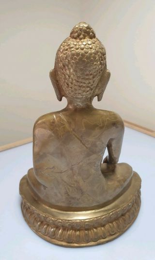 A Qing Dynasty Tibetan Gilt Bronze Figure Of Buddha. 3