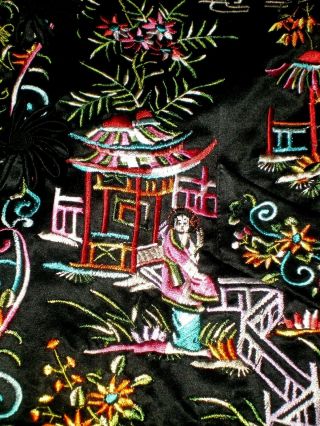 Vtg Chinese Black Silk Embroidered Jacket/Robe w/People Outdoor Scenes sz L 6