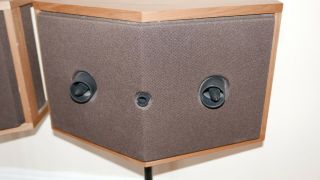 Pair Vintage Bose 901 Series VI Speakers w/ Tulip Stands and Equalizer.  Excl, 4
