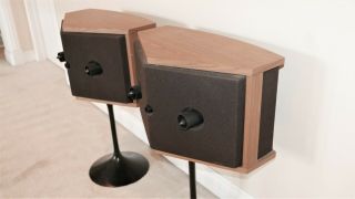 Pair Vintage Bose 901 Series VI Speakers w/ Tulip Stands and Equalizer.  Excl, 6