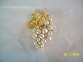 Karl Lagerfeld Grape Brooch Faux Pearl Cluster Huge 3 " Gold Tone Designer Kl Pin