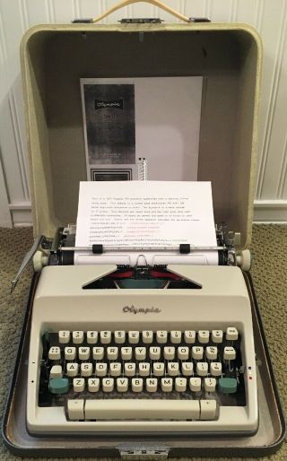 Vintage 1965 Olympia Sm9 Portable Typewriter W/ 2 - Tone Case Script Typeface