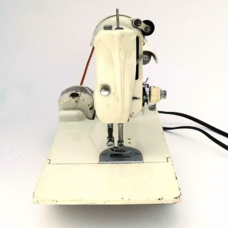Vintage 1964 Singer 221k WHITE Featherweight Sewing Machine GB 4 Restoration 4