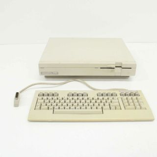 Vintage Commodore 128d Personal Computer With 128d Keyboard 452