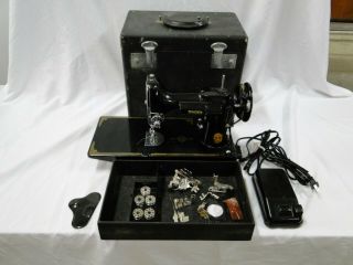 Vintage 1949 Singer Featherweight Sewing Machine With Case Pedal Accessories