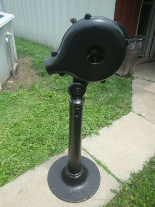 Champion Blower & Forge Antique Blacksmith Forge No.  4 With Cast Iron Base
