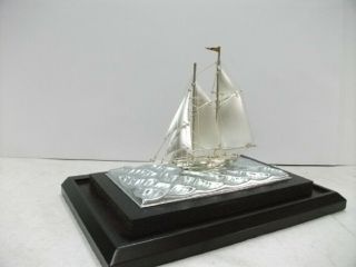 The sailboat of Pure silver of Japan.  2masts.  34g/ 1.  20oz.  Japanese antique 5