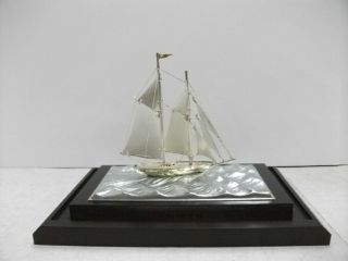 The sailboat of Pure silver of Japan.  2masts.  34g/ 1.  20oz.  Japanese antique 6