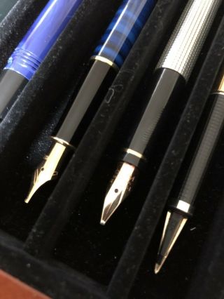 Thirty (30) Vintage/Semi - Modern Sheaffer and Parker Fountain Pens 11