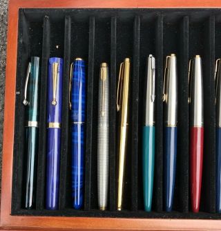 Thirty (30) Vintage/Semi - Modern Sheaffer and Parker Fountain Pens 9