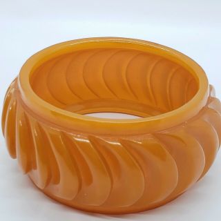 Butterscotch Bakelite Bangle Bracelet Carved Swirl