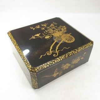 H629 Japanese Old Lacquered Square Covered Bowl Kashiki With Fantastic Makie 1/2