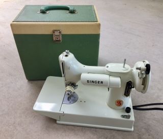 Vintage Singer Featherweight White 221k Sewing Machine W Case & Pedal Immaculate