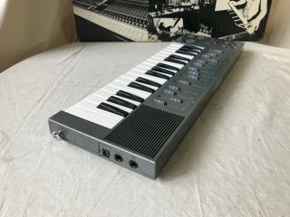 Yamaha CS01 vintage analog monophonic synthesizer w/ box 10