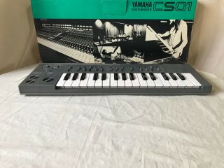 Yamaha CS01 vintage analog monophonic synthesizer w/ box 7