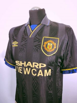 CANTONA 7 Manchester United Vintage Umbro Away Football Shirt 1993/95 (M) 6