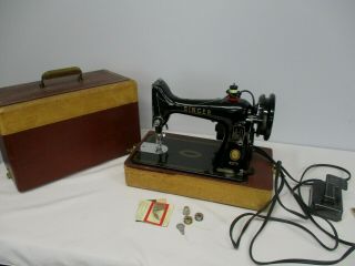 Vintage Singer Sewing Machine 99