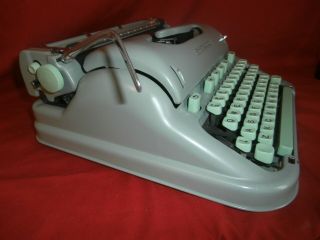 Vintage Hermes 3000 Portable Pica Typewriter With Case Switzerland 5