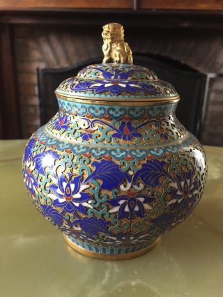 Vintage Chinese Cloisonne Temple Jar With Foo Dog Finial To Lid 6.  5 " Tall