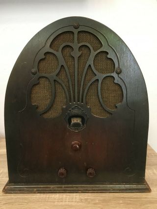 Vintage 1930 Philco Model 20 Cathedral Radio