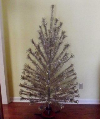 Vintage Peco 5 Foot And 8 Inches Aluminum Christmas Tree