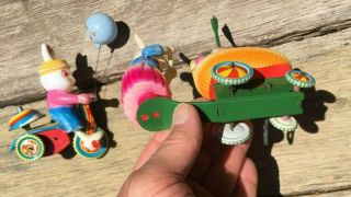 VINTAGE JAPAN WIND UP RABBIT IN STROLLING & RABBIT ON TRICYCLE EASTER TIN TOYS 4