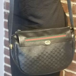 Vintage Authentic Shoulder Bag Purse Gg Monogram Authentic 80s Black Crossbody