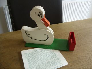 Vintage 1960s? Supreme Magic? Magic Trick - Gwendolyn The Card - Picking Duck