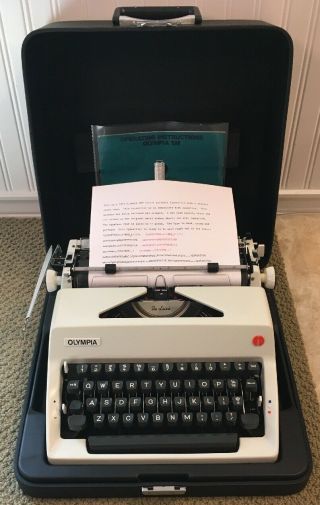 Vintage 1971 Olympia Sm9 Deluxe Portable Typewriter & Black Case Elite Type