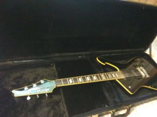 IC400 Iceman Guitar Paul Stanley Kiss,  Case,  2 Rare Guitar picks 3