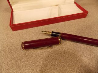 Vintage Sheaffer Burgundy Connaisseur Fountain Pen 18K Gold NIB w/Case 3