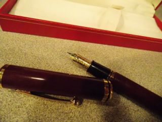 Vintage Sheaffer Burgundy Connaisseur Fountain Pen 18K Gold NIB w/Case 4