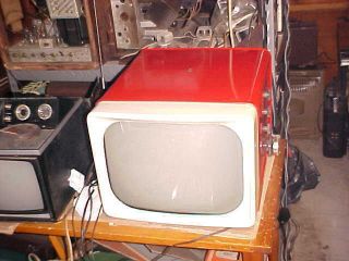 RETRO VINTAGE TV GE PORTABLE 2 TONE RED / WHITE 1955 6