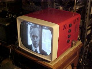RETRO VINTAGE TV GE PORTABLE 2 TONE RED / WHITE 1955 8