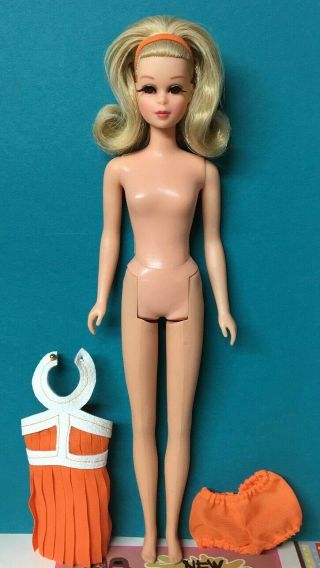 Yes it ' s Vintage Barbie Cousin Blonde No Bangs Francie Doll byApril 8