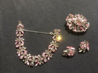 Set Of Vintage Sherman Earrings Brooch Bracelet Pink Rhinestone