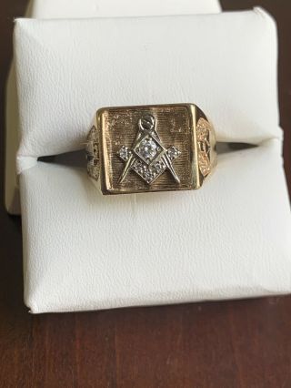 11.  7g Vintage 1950s Solid 10k Yellow Gold.  10 Ct Diamond Masonic Ring Size 12.  5