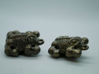 SMALL VINTAGE CHINESE SILVER METAL DOUBLE - SIDED FROG PENDANTS 2