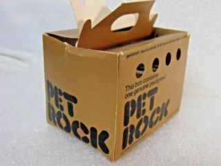 1975 vintage PET ROCK house broken $9.  95 no rsv 2