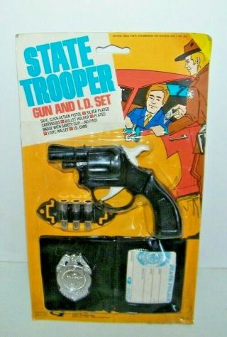 Gordy Toys State Trooper Clicker Gun And I.  D Set Rack Dime Store Vintage 1976