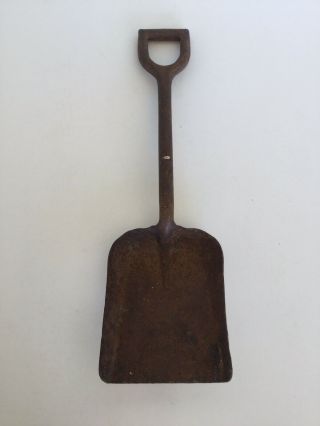 Vintage Metal Sand Pail/box Shovel With Handle Sand Toys