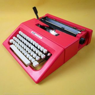 Strawberry Hot Pink Olivetti Lettera 25 Custom Vintage Typewriter 5