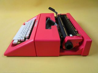 Strawberry Hot Pink Olivetti Lettera 25 Custom Vintage Typewriter 6