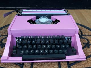 Bubbelgum Pink Rover Vintage Typewriter With Case