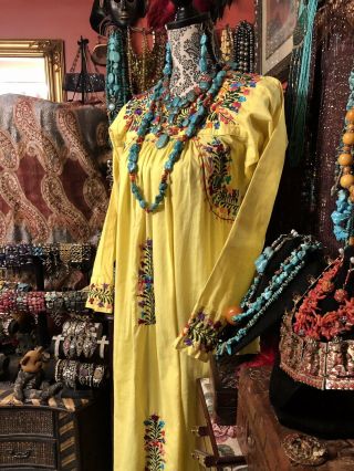 Absolutely Yellow Vintage Mexican Oaxacan Embroidered Dress Size M/L 2