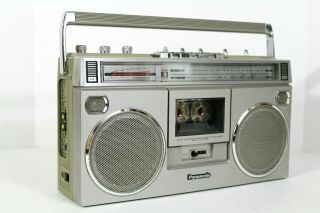 Panasonic RX - 5090 AM - FM Vintage Stereo Cassette Boombox 6