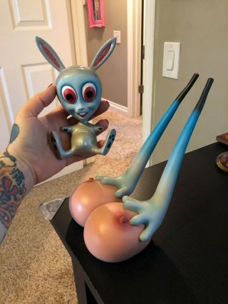 Bunny Sees Boobs RARE SIGNED Colin Christian vinyl art toy collectible MINDSTYLE 6