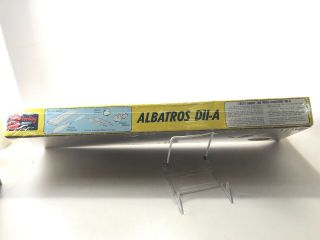 VINTAGE ALBATROS DII - A STERLING BALSA WOOD MODEL AIRPLANE KIT 27 
