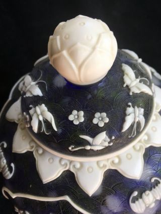 Finely Detailed Chinese Peking Glass 6.  50” Blue / White Lidded Vase 8